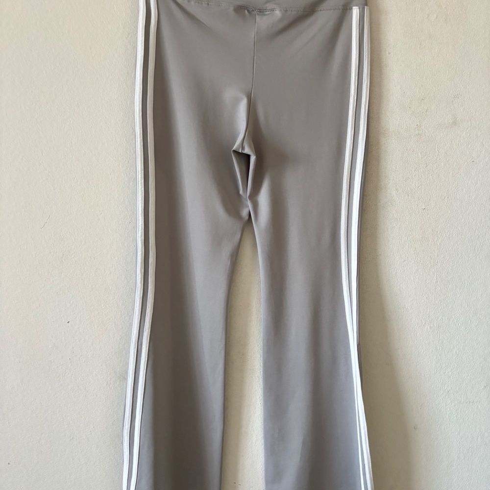 New York Active Contrast Side Stripe Flare Pants Regular Grey size medium NWOT - Picture 7 of 15